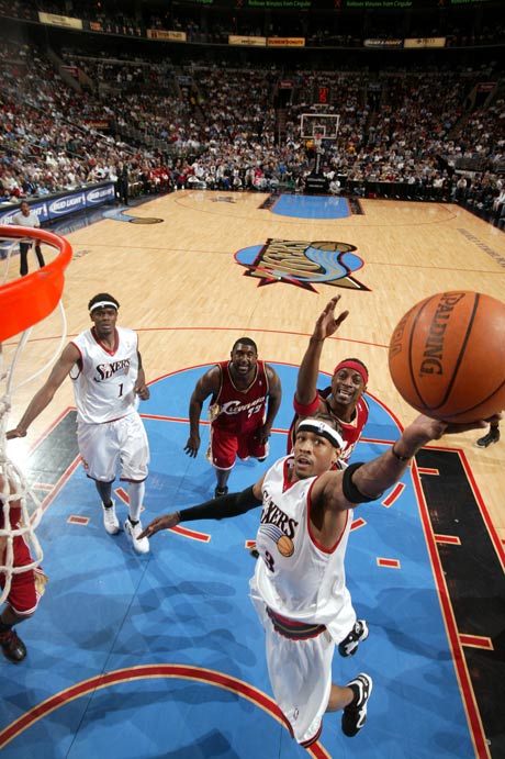 骆歆直播全身多处淤青，网友怀疑她被家暴，被多次追问后才解释