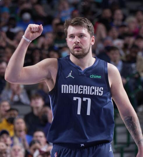 克内克特表现出色，湖人新秀为何失去轮换机会？