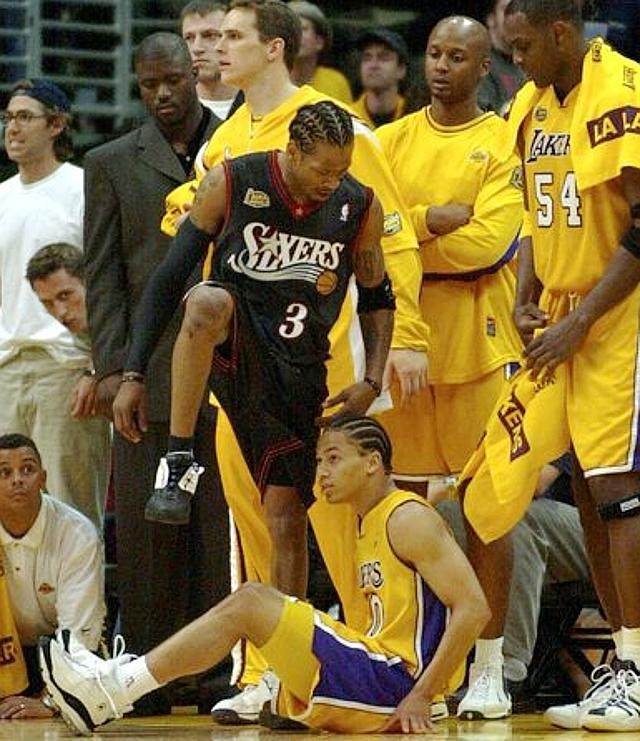 火箭三巨头74分守住主场，史密斯18+7回报乌度卡，谢泼德遭遇劲敌